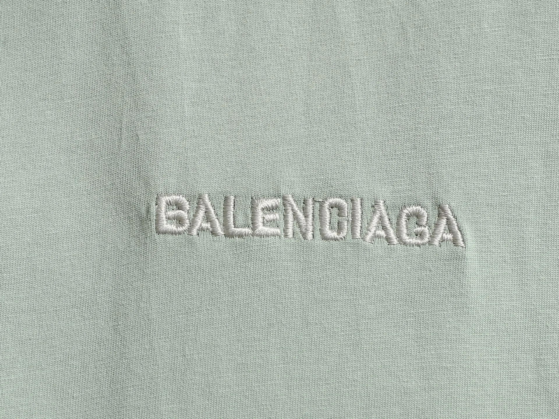 BALENCIAGA 2026 logo Logo ， Retro Same Style T 320 Versatile : Black Green Size：XS S M L
